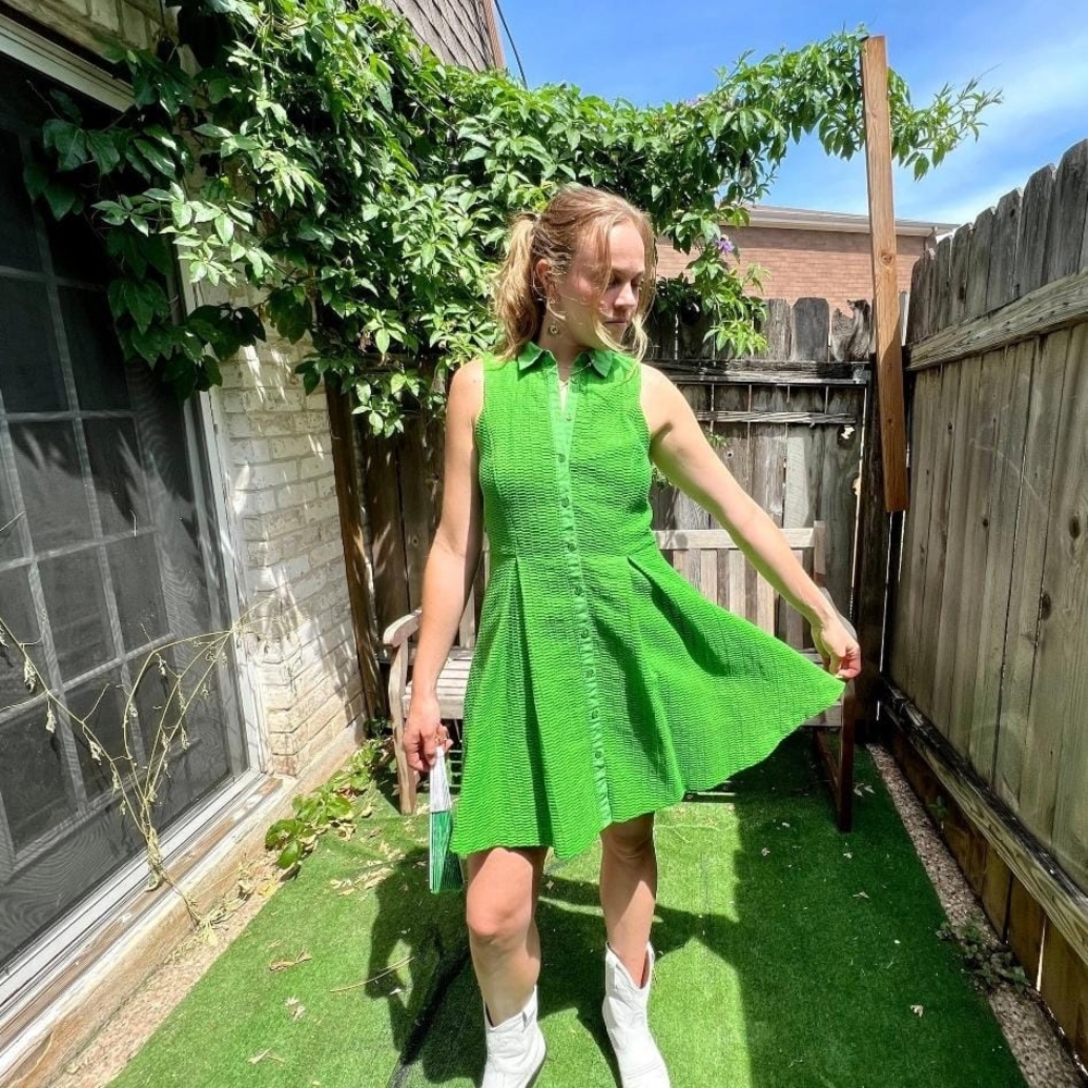 Green Sleeveless Dress